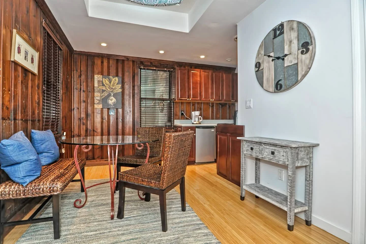 49 Charles St, Beacon Hill