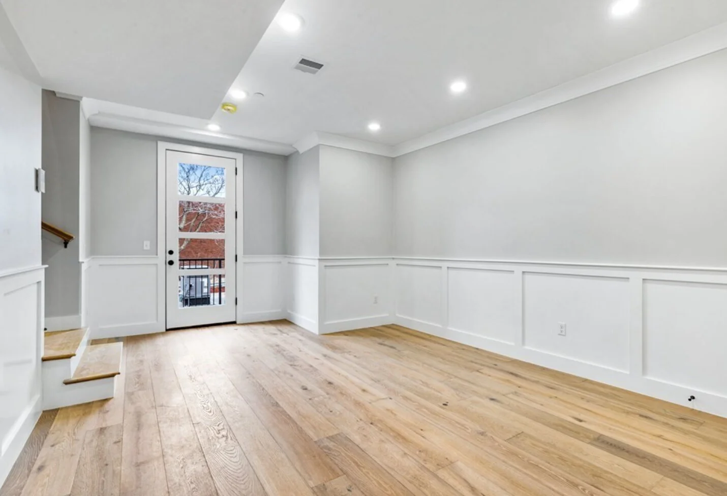 300 Somerville Ave, Ward Two