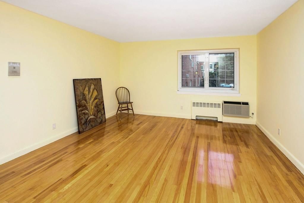 28 Saint Paul St, Coolidge Corner