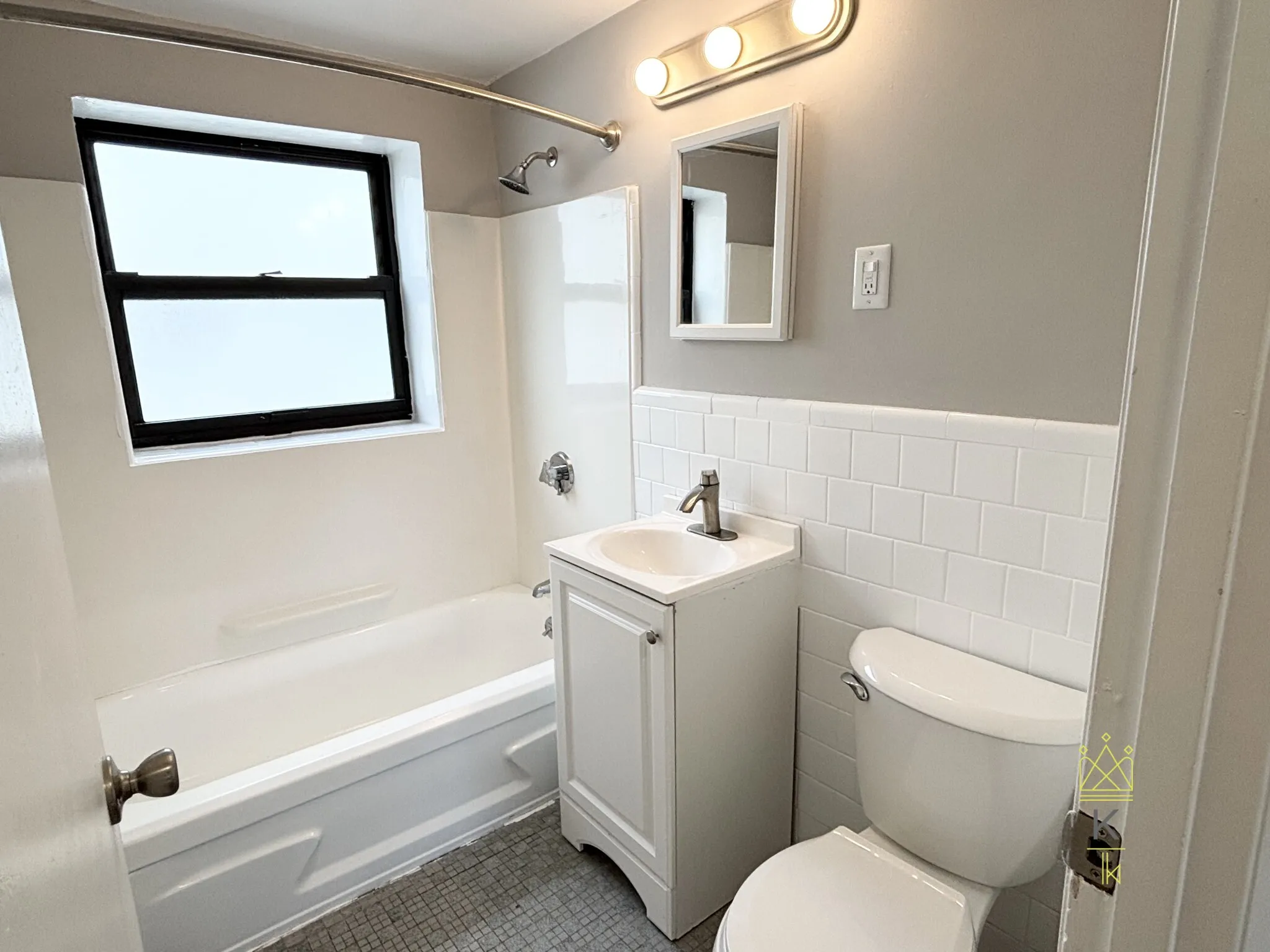 50 Harvard Ave, Harvard Avenue