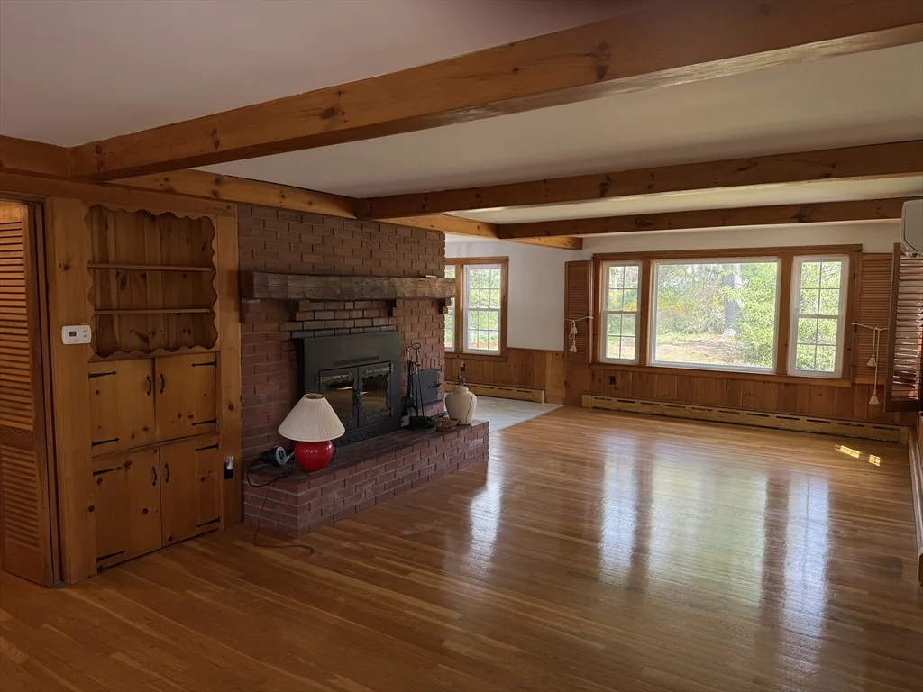 3 Crescent St, West Bridgewater