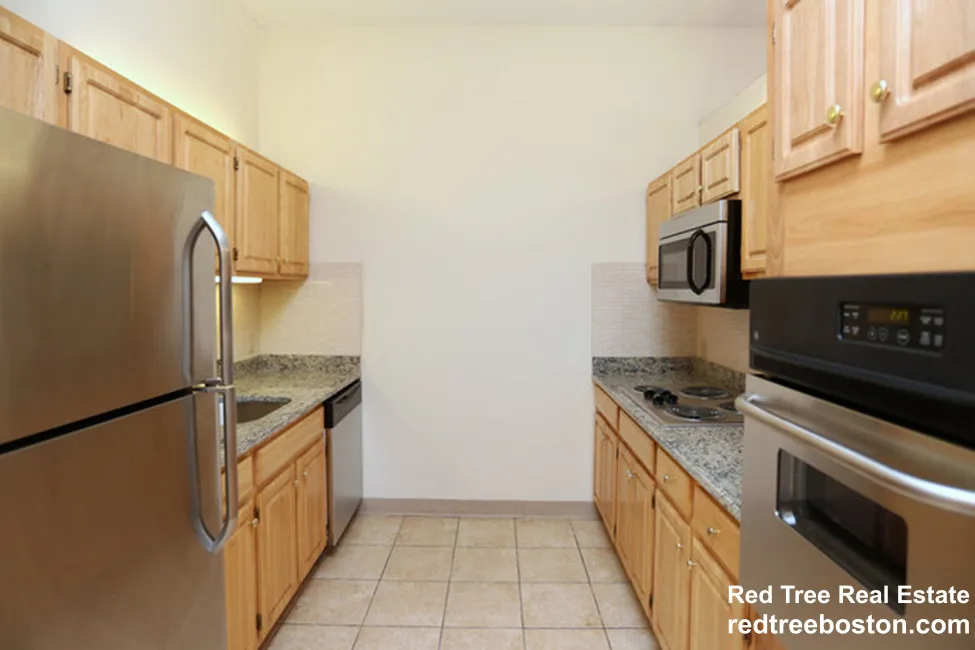 1079 Commonwealth Ave, Allston