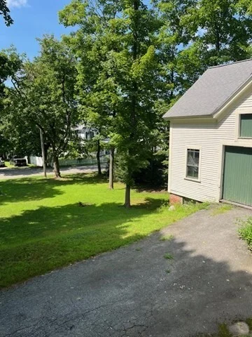 82 Pleasant St, Ayer