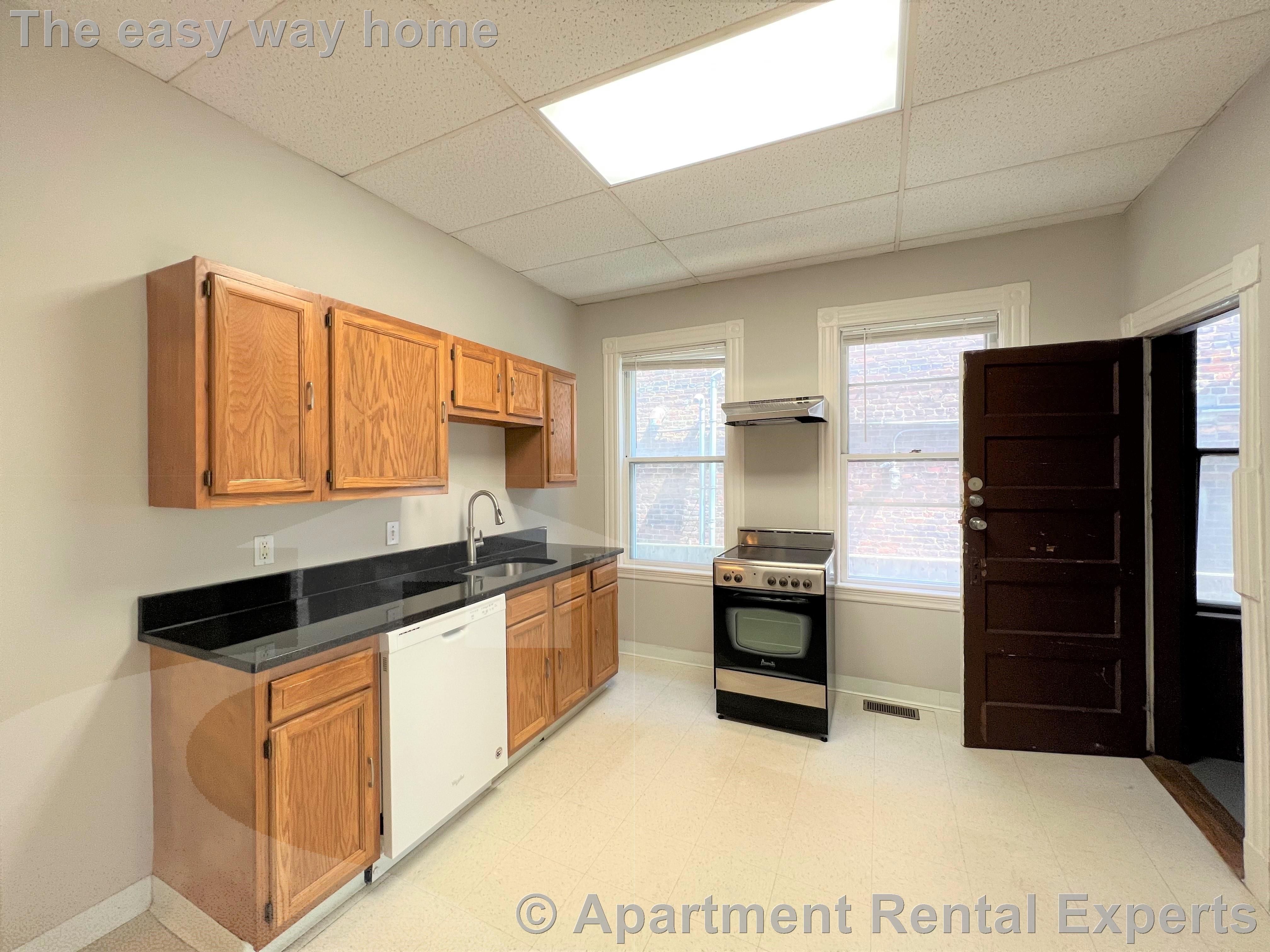 12 Pleasant St, Central Square