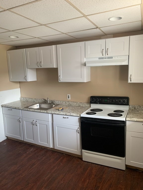 50 Plymouth, Everett