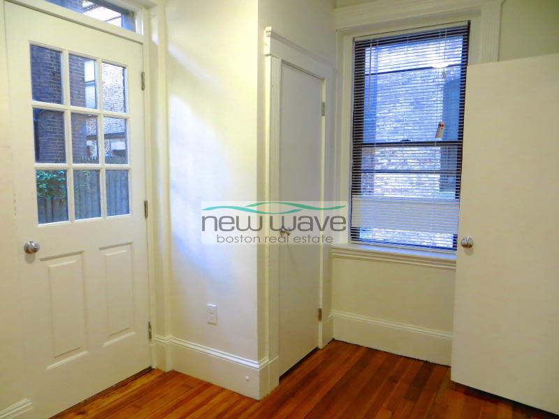 43 Joy St, Beacon Hill