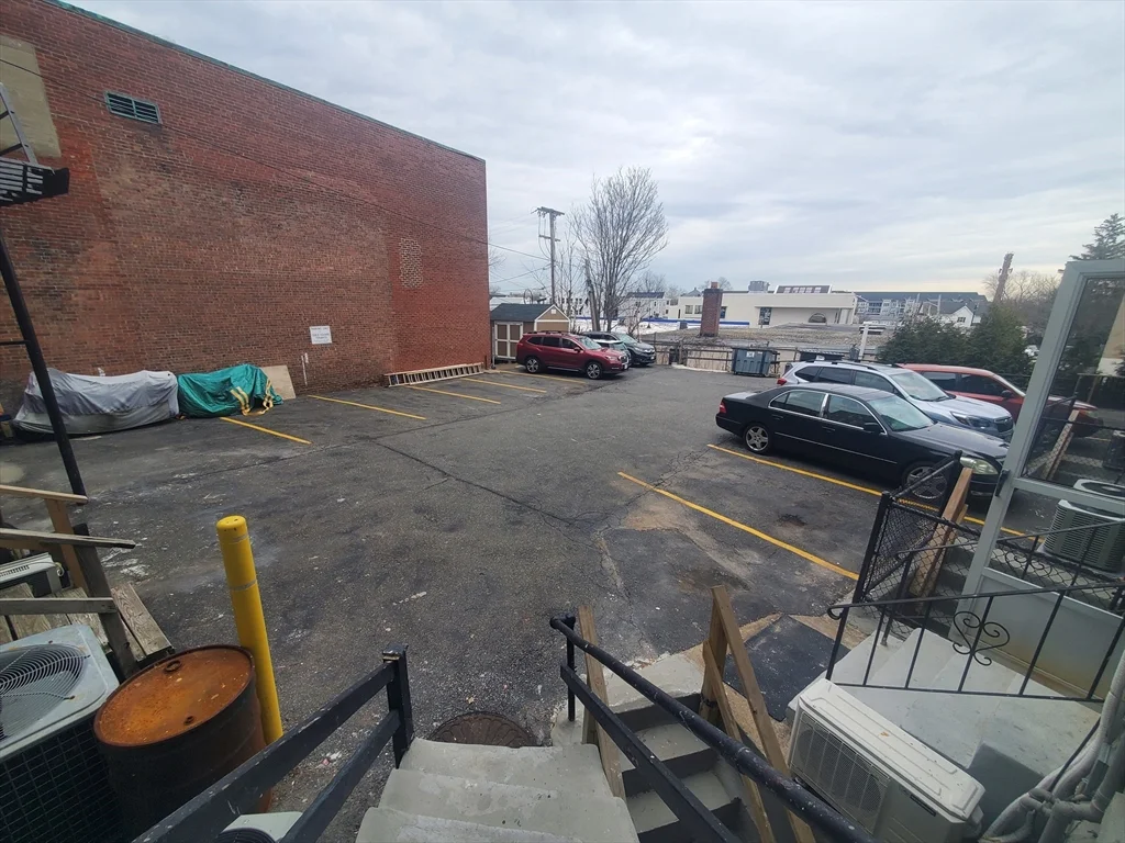 738 Washington St, Norwood