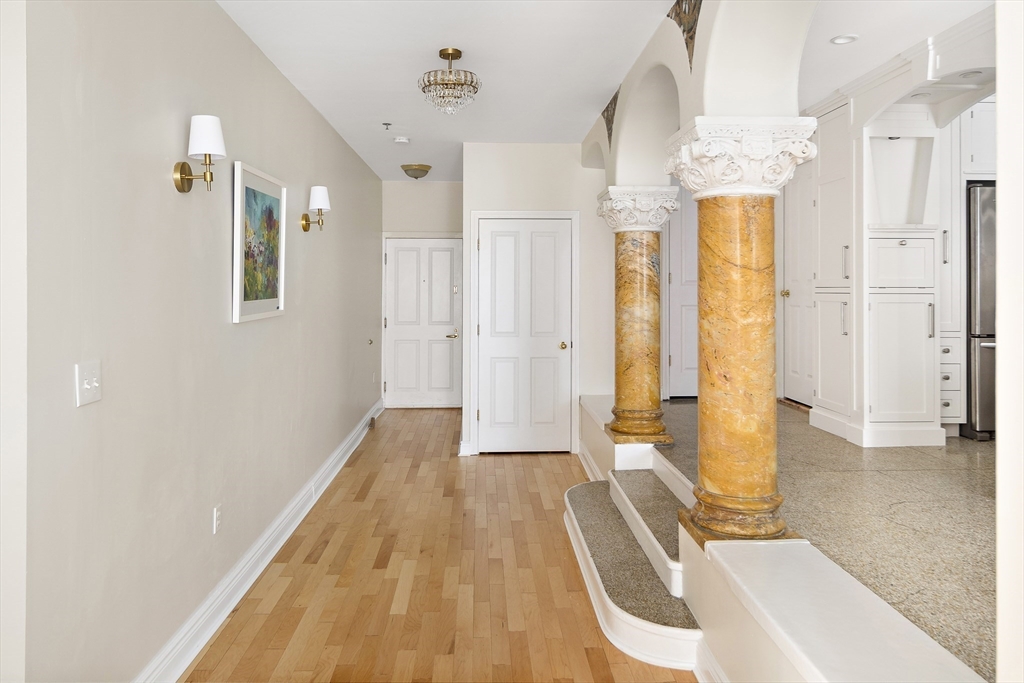 4 Charlesgate E, Back Bay