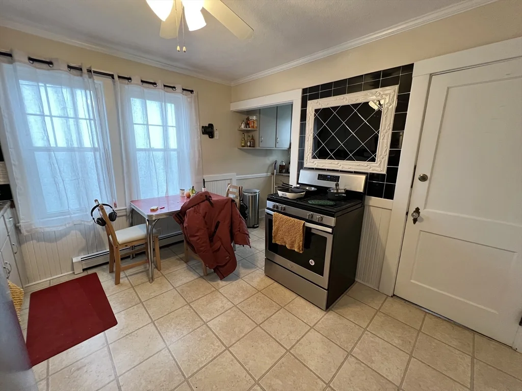 385 Arlington St, Watertown