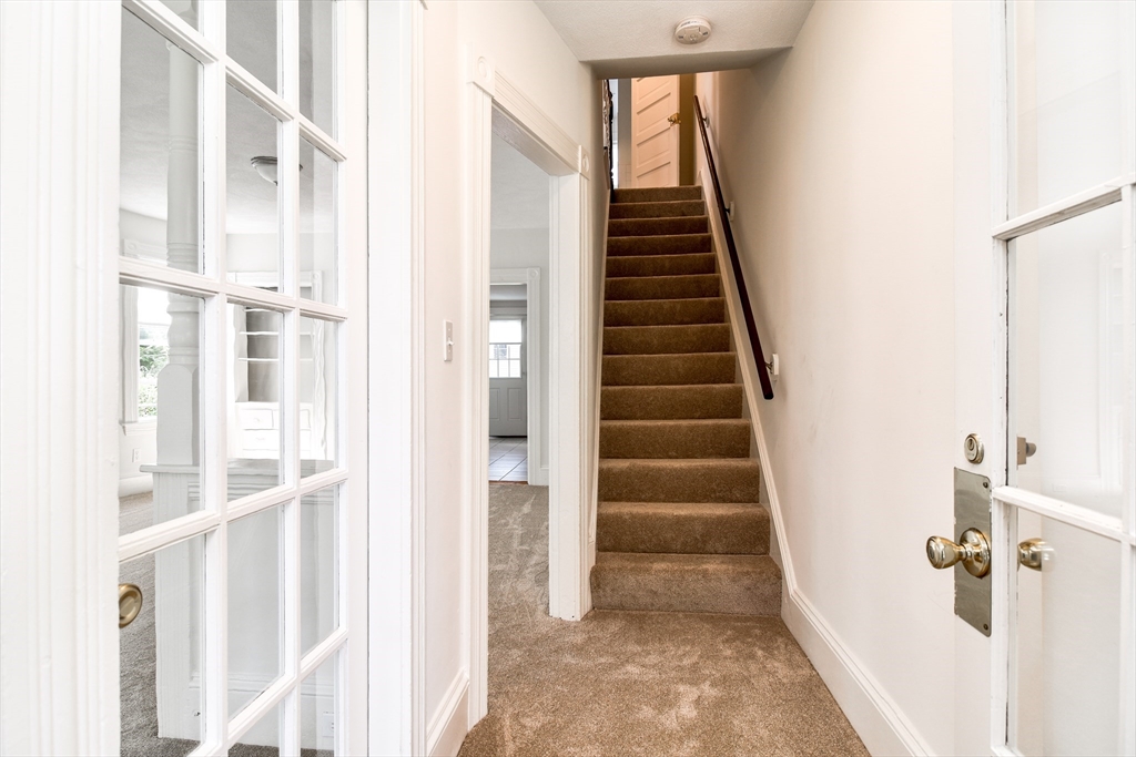 76 Walnut St, Natick