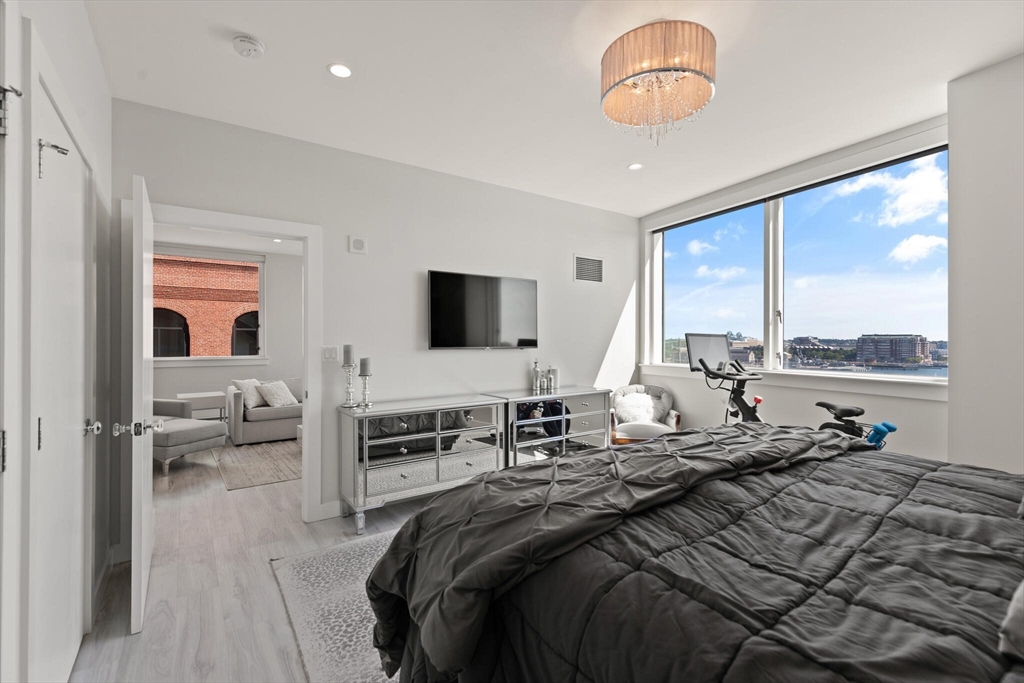 234 Causeway, North End