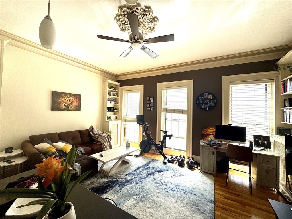 73 Charles St, Beacon Hill