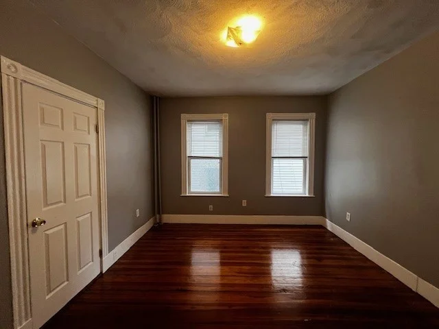 11 Sunset St, Mission Hill