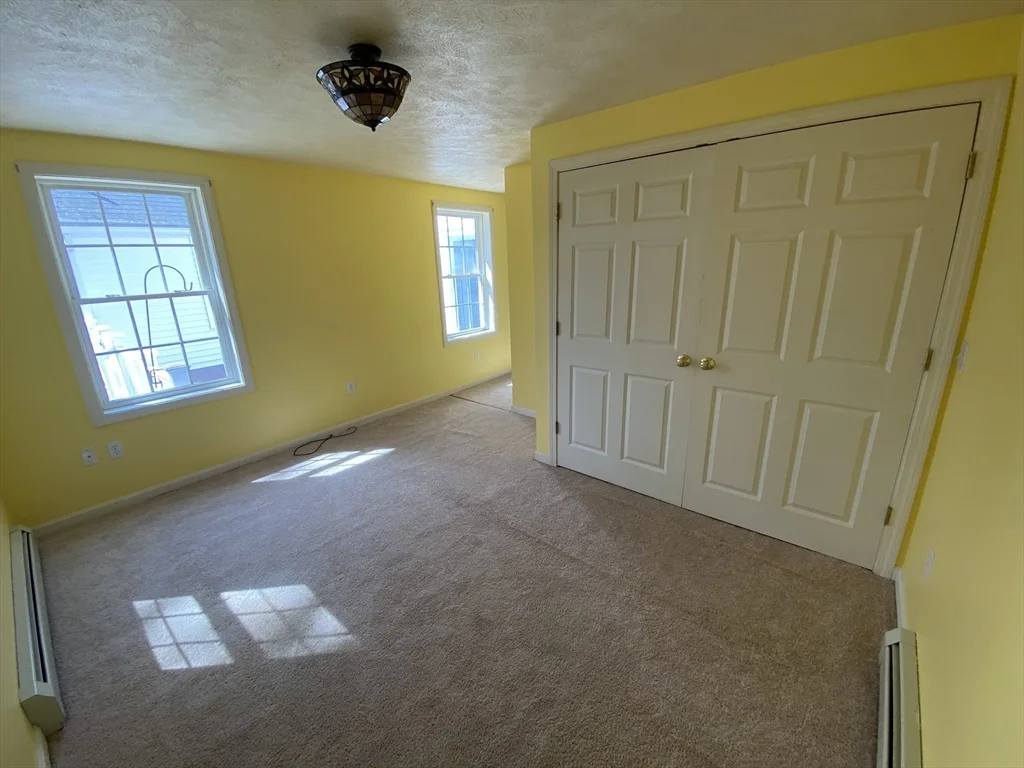 74 Moore Ave, Warren