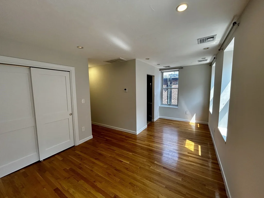 5 Grove St, Beacon Hill