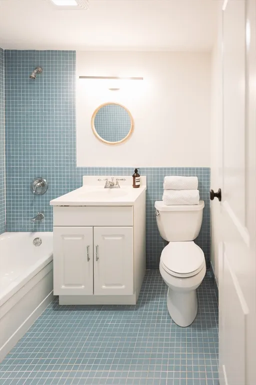 19 Winchester St, North Brookline