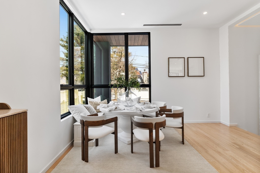 90 Auburndale Ave, Newton