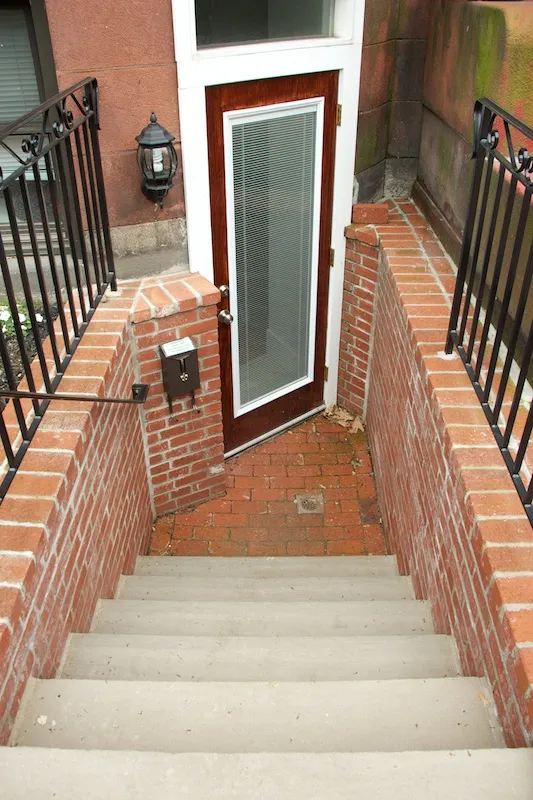 1089 Beacon St, Longwood