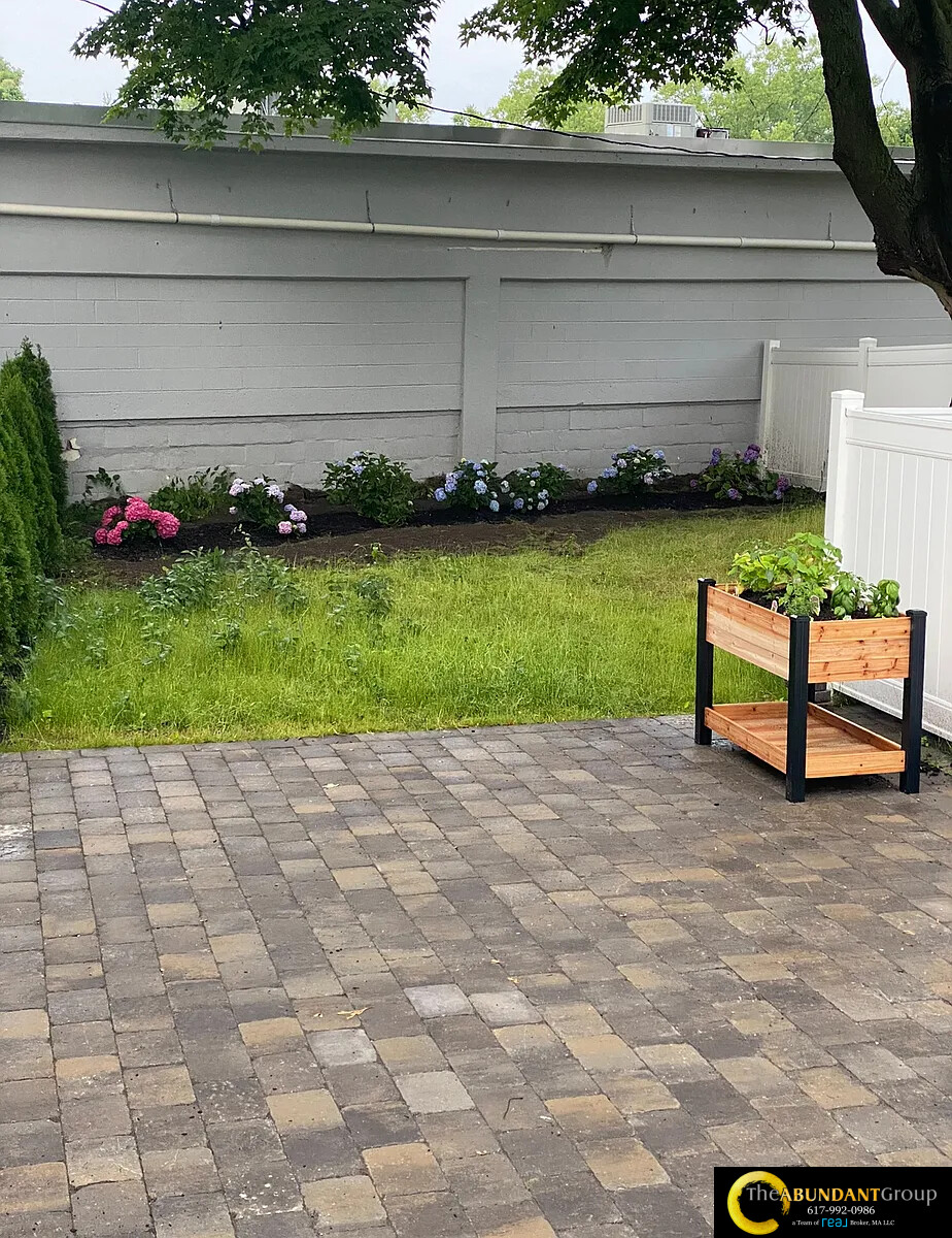 66 Calvary St, South Side