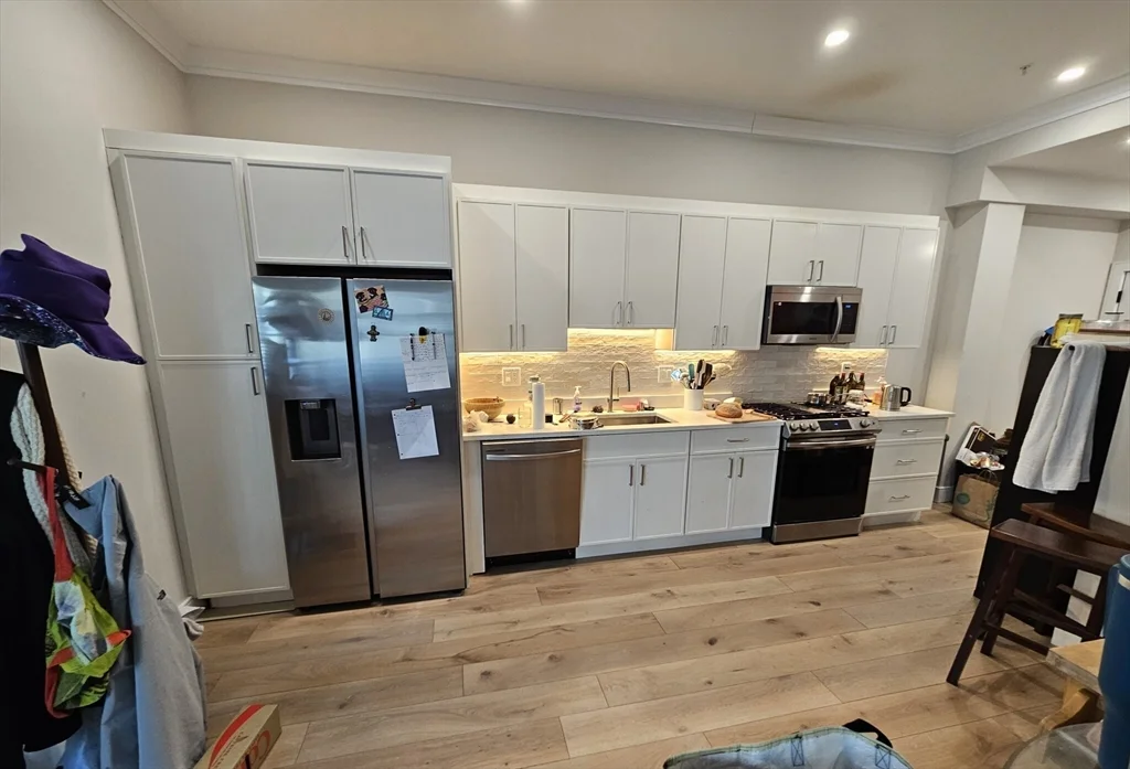 9 Everett St, Allston