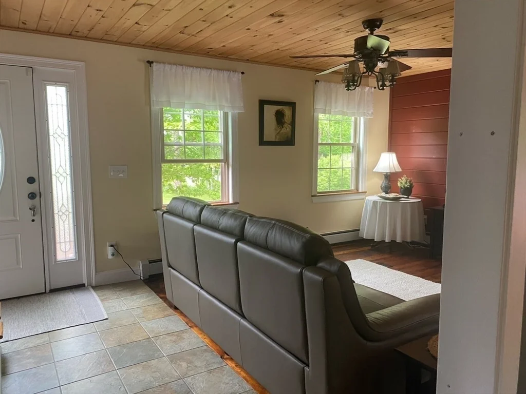 26 Purchase St, Rehoboth