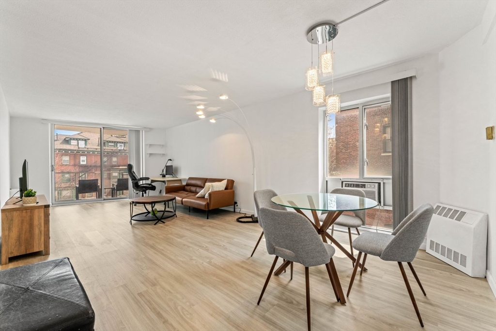 19 Winchester St, Coolidge Corner