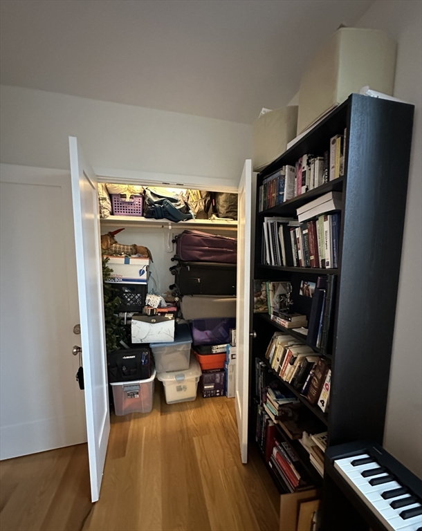 175 Gove St, East Boston