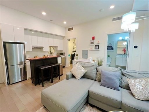 121 Portland St, Bulfinch Crossing