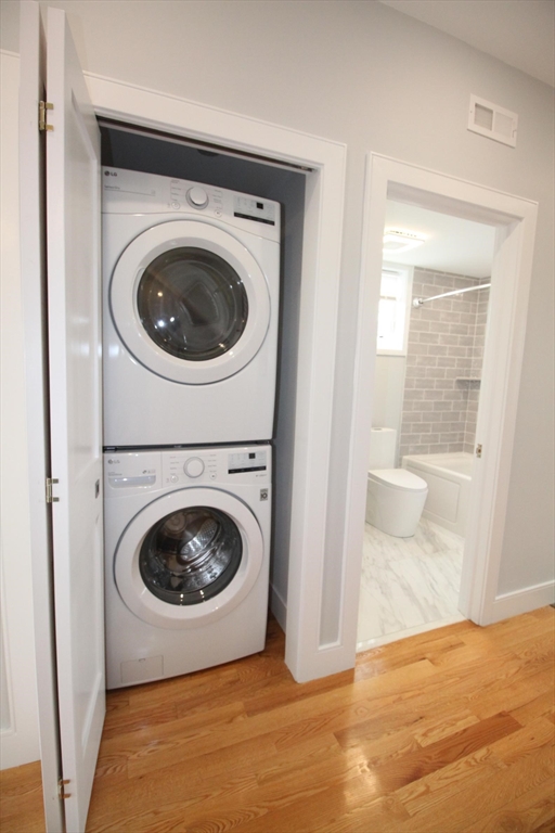 110 Main St, Everett