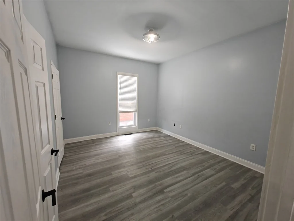 102 Mount Pleasant Ave, Roxbury
