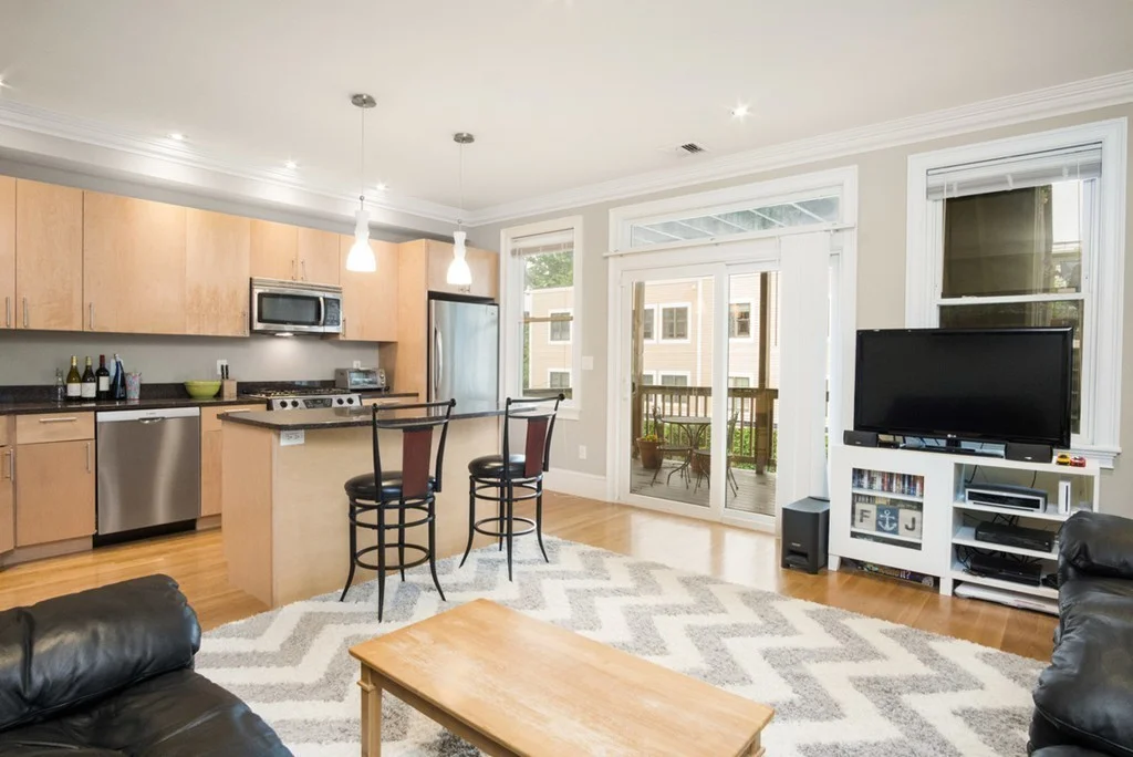 580 East 3rd St, South Boston