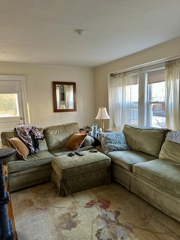 122 Warren St, Medford