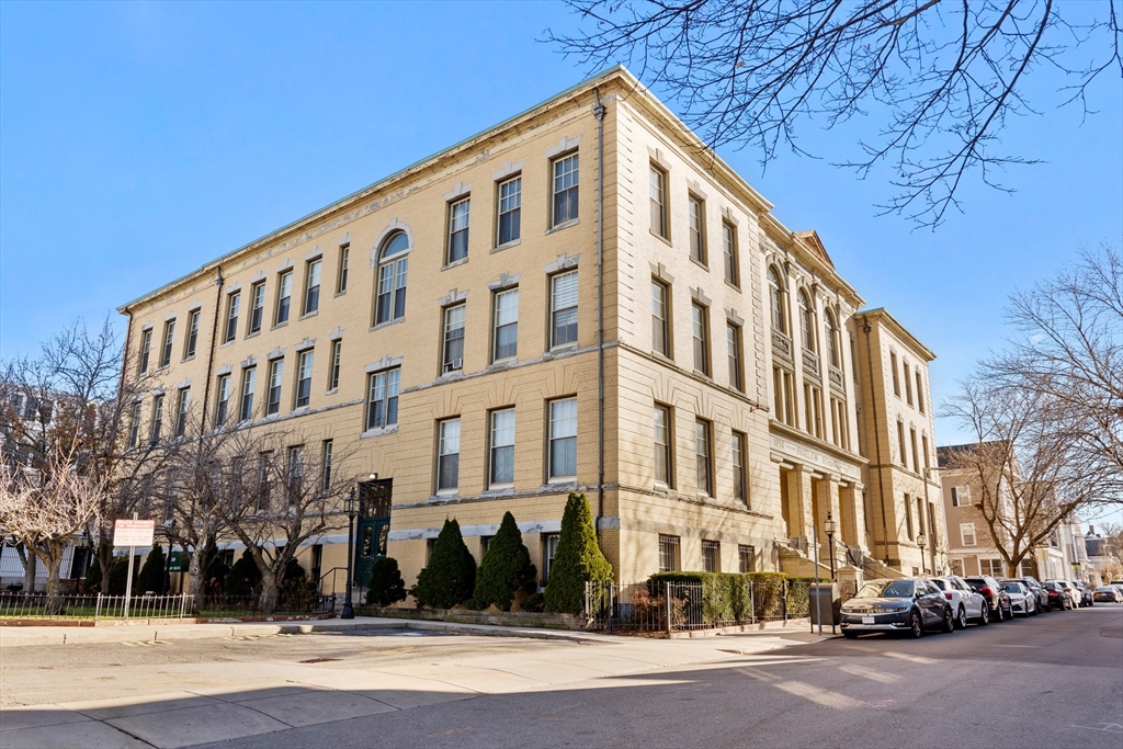 350 W Fourth, South Boston