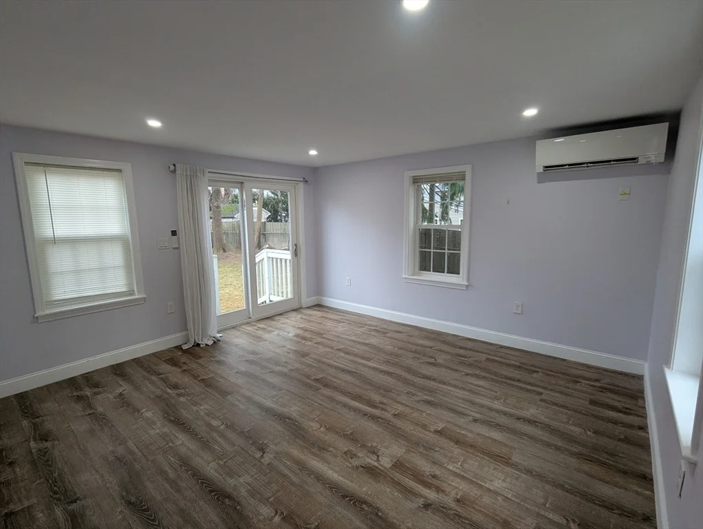 58 Hartford St, Natick