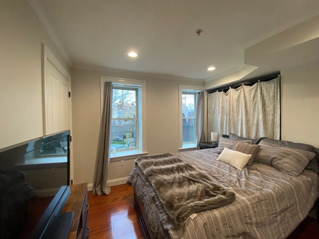 92 Pleasant St, Dorchester