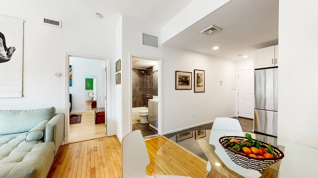 23 Bay State Rd, Back Bay