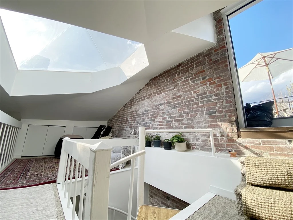 363 Marlborough St, Back Bay