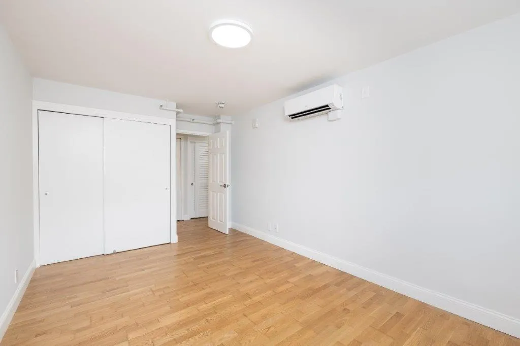 1410 Columbia Rd, South Boston