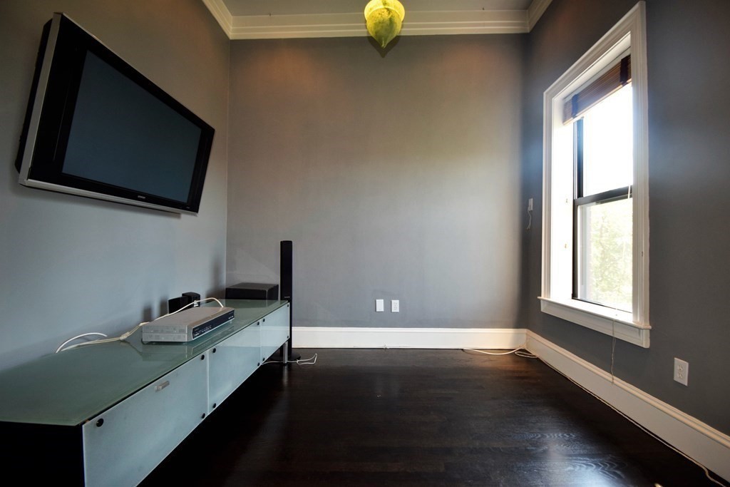 3 bed, 1 bath apartment for rent at 13 Worcester St Unit PH4, South End — photo 5 of 13
