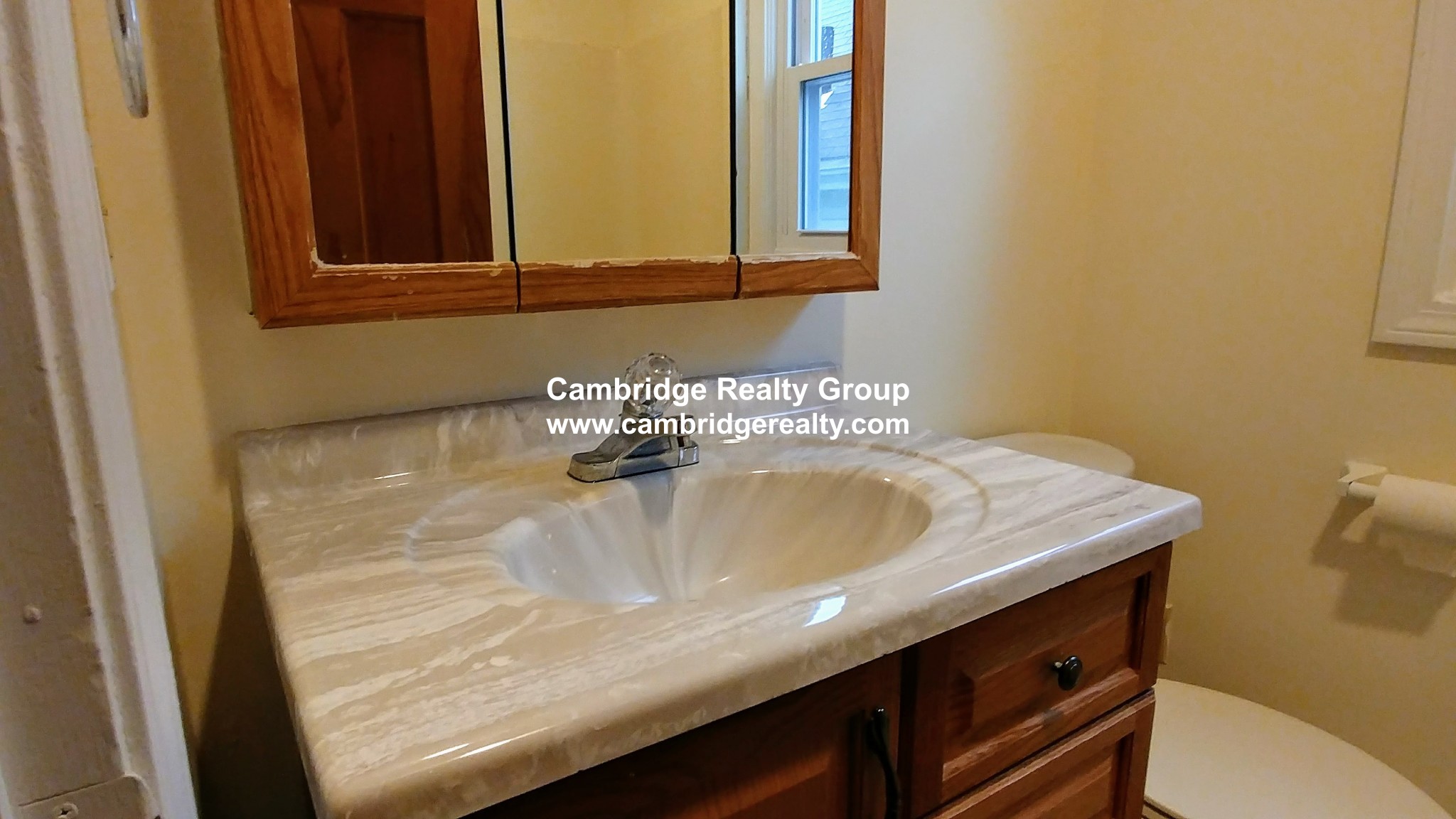5 bed, 2 bath apartment for rent at 114 Yorktown St Unit 1, Davis Square — photo 13 of 13
