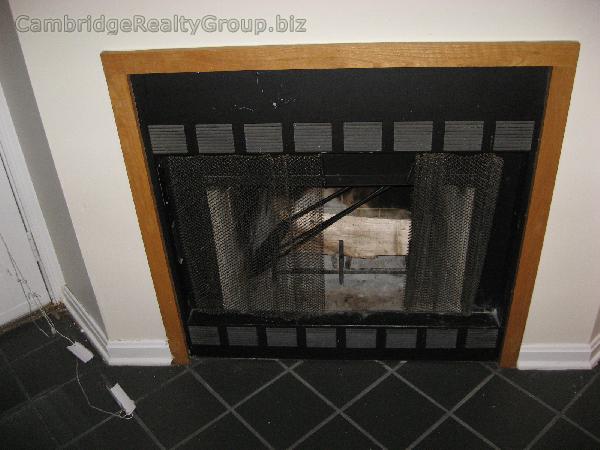 345 Franklin St, Riverside