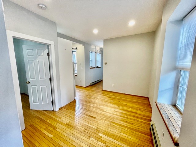 1.5 bed, 1 bath apartment for rent at 15 Thacher Ct Unit 2, North End — photo 5 of 13