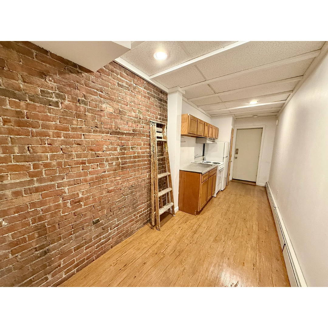 290 Newbury St, Back Bay