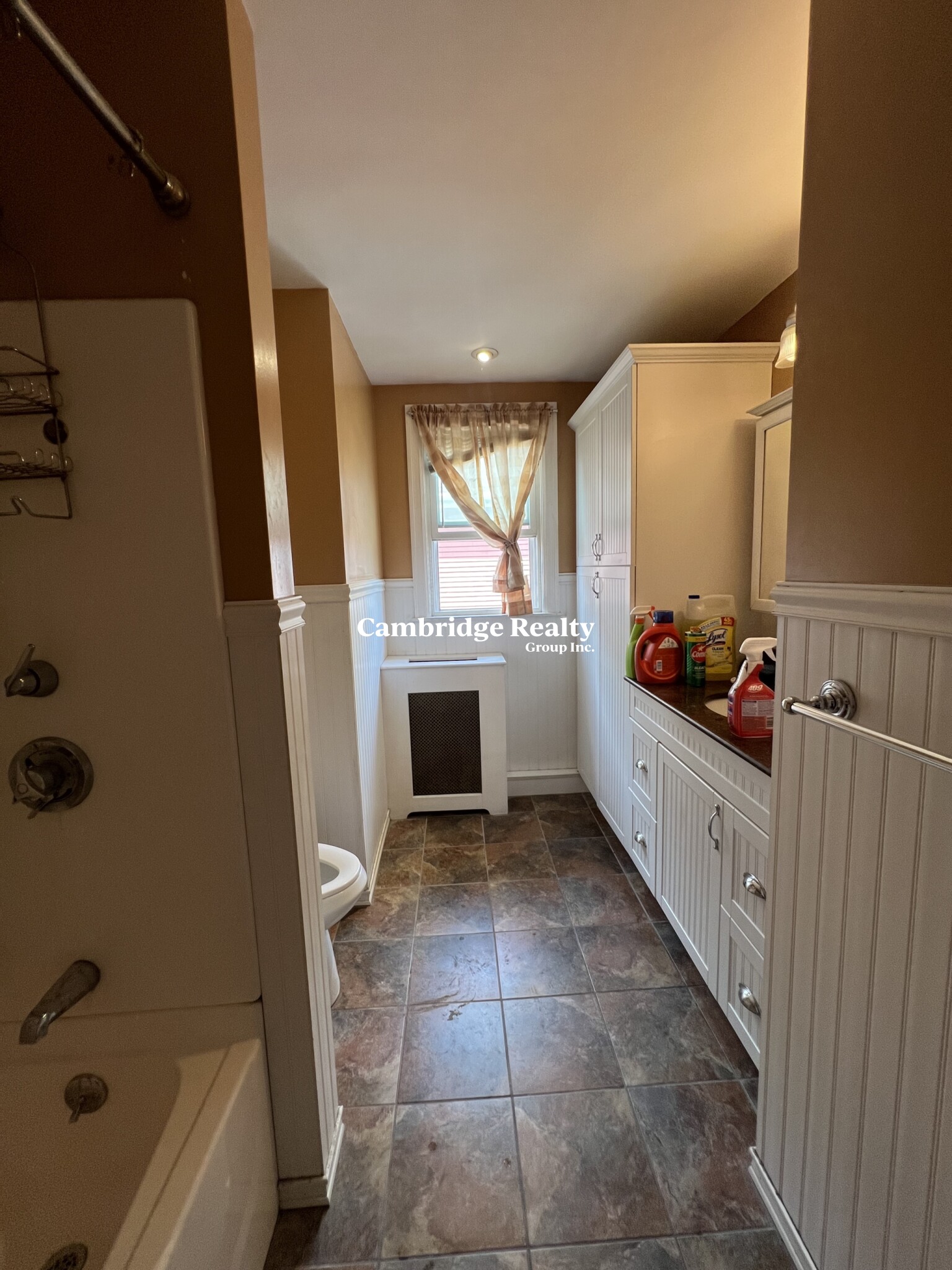 22 Grand View Ave, Prospect Hill