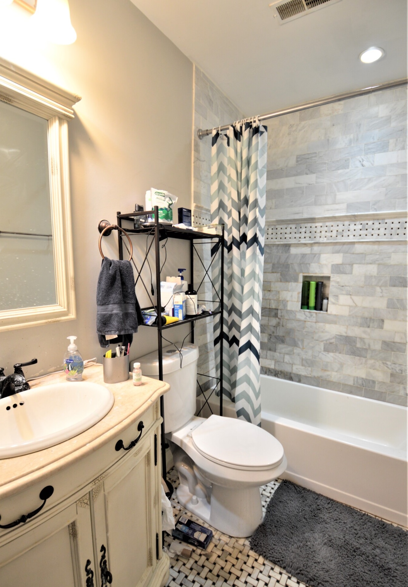 6 bed, 2 bath apartment for rent at 4 Judge St Unit 2, Mission Hill — photo 15 of 16