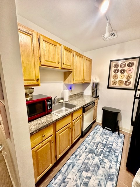 1 bed, 1 bath apartment for rent at 300 Commercial St Unit 601, North End — photo 13 of 25
