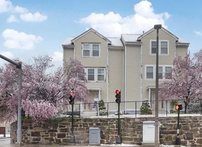 3 bed, 2.5 bath apartment for rent at 2691 Washington St Unit 1, Roxbury — photo 13 of 13