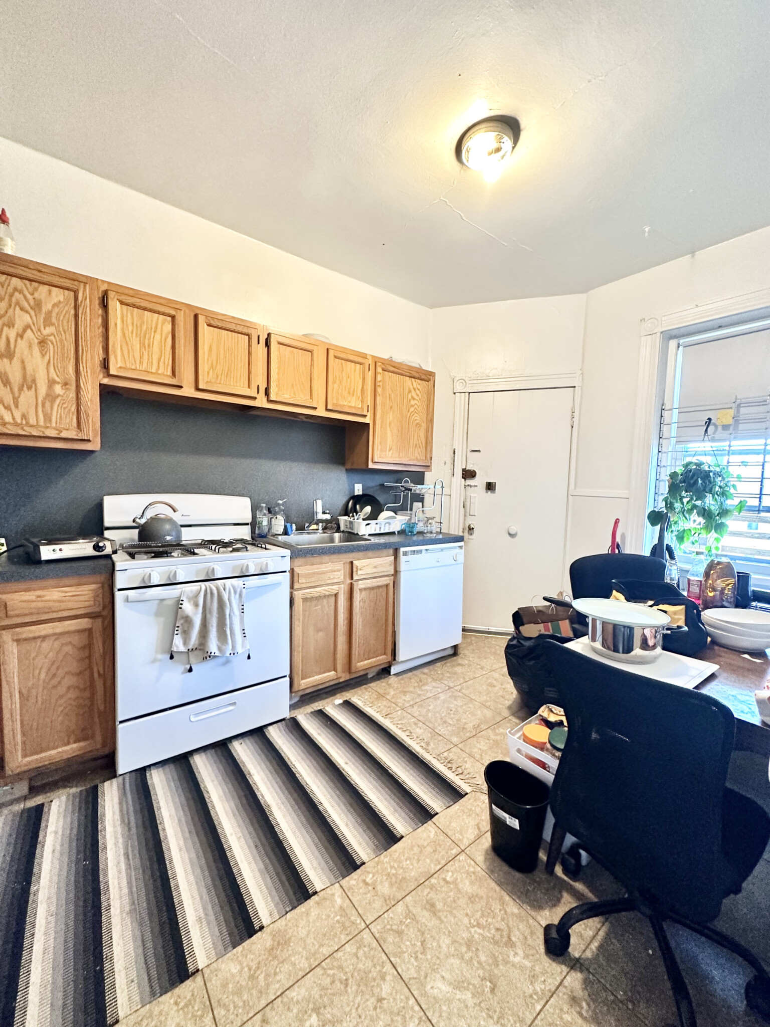 2 bed, 1 bath apartment for rent at 130 Englewood Ave Unit 5,., Brighton — photo 2 of 4