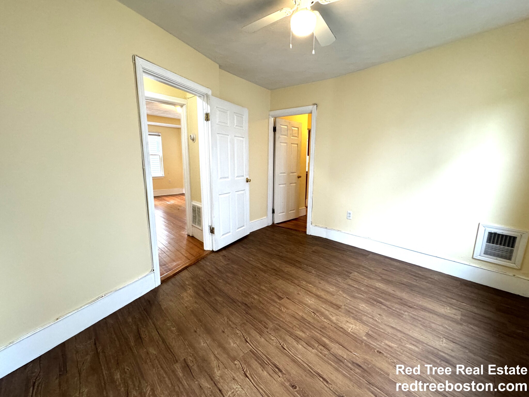 4057 Washington St, Roslindale