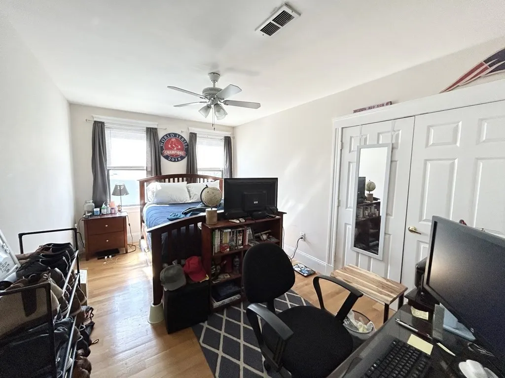 916 Dorchester St, Boston